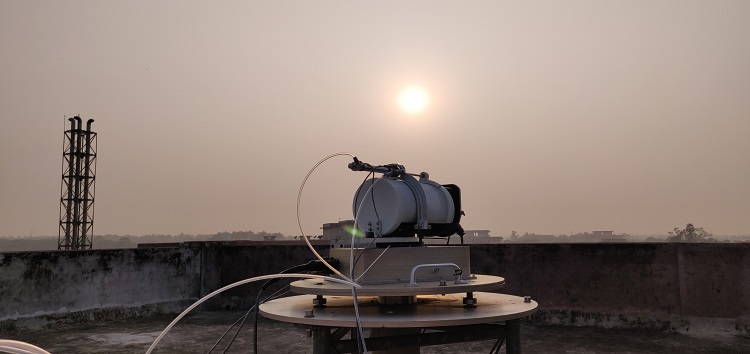 Suntracker at Kolkata Station India