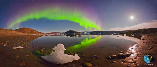 The colour of aurora 